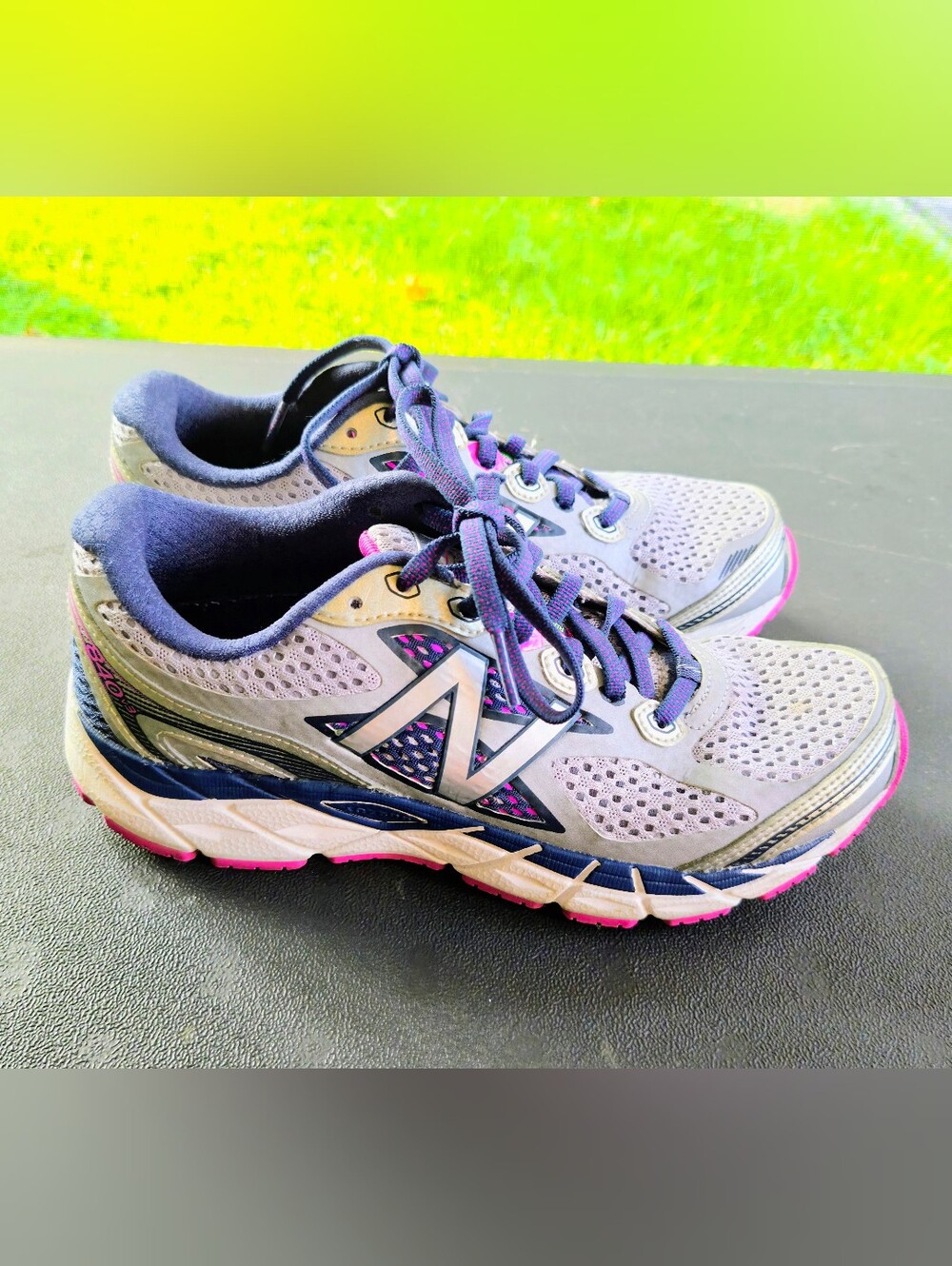 Like NEW New Balance Running Shoes-Excellent Condition!
